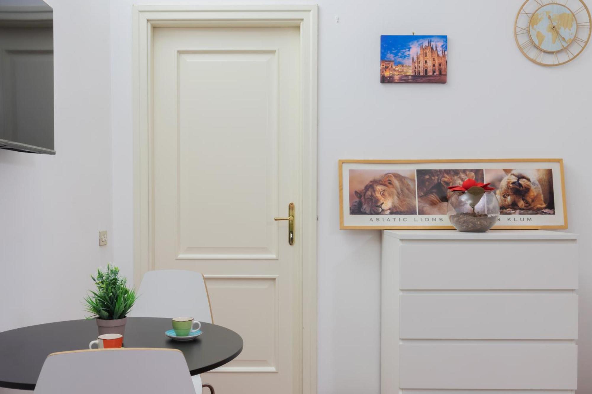 Ferienwohnung Sanzio City Escape - 15Min From Duomo Mailand Exterior foto